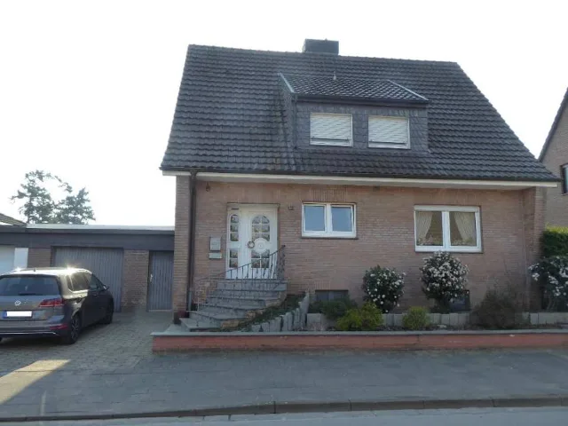 Zwangsversteigerung Einfamilienhaus in Willich – Objektfoto