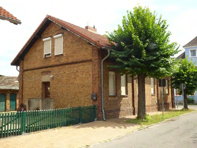 Zwangsversteigerung Zweifamilienhaus in Schipkau: Objektfoto