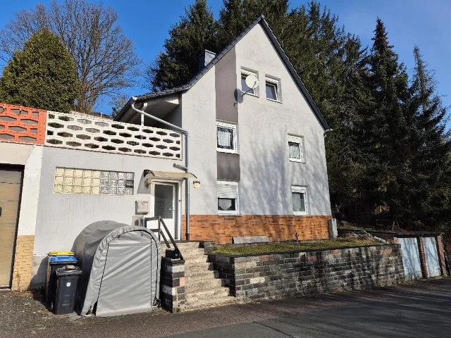 Zwangsversteigerung Einfamilienhaus in Breidenbach: Objektfoto