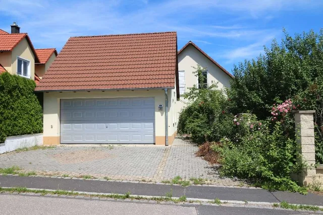 Zwangsversteigerung Einfamilienhaus in Poppenricht: Objektfoto