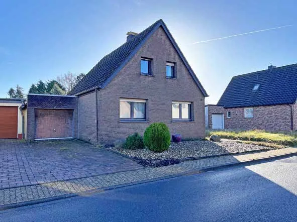 Zwangsversteigerung Einfamilienhaus in Alsdorf: Objektfoto
