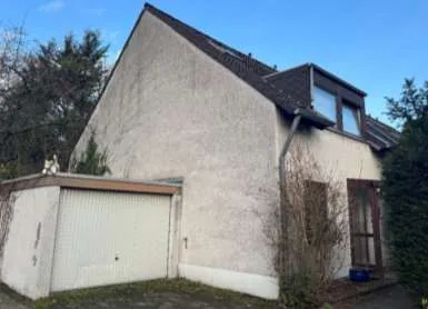 Zwangsversteigerung Reihenhaus in Duisburg: Objektfoto