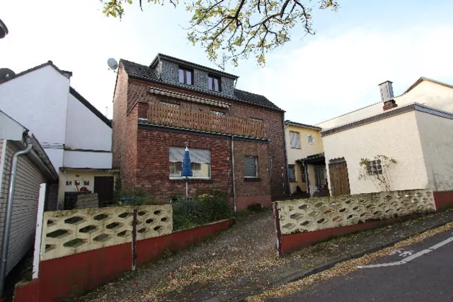 Zwangsversteigerung Einfamilienhaus in Bruehl: Objektfoto