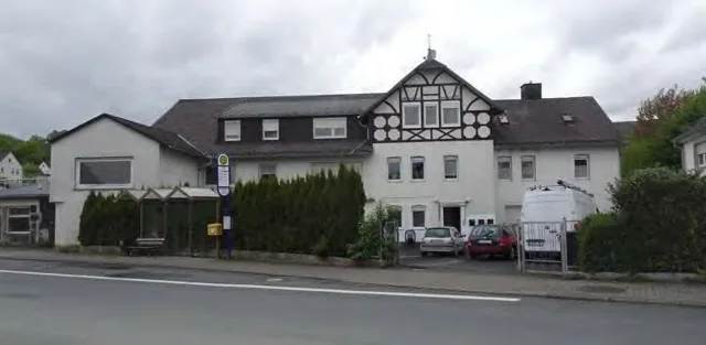 Zwangsversteigerung Mehrfamilienhaus in Dietzhölztal – Objektfoto