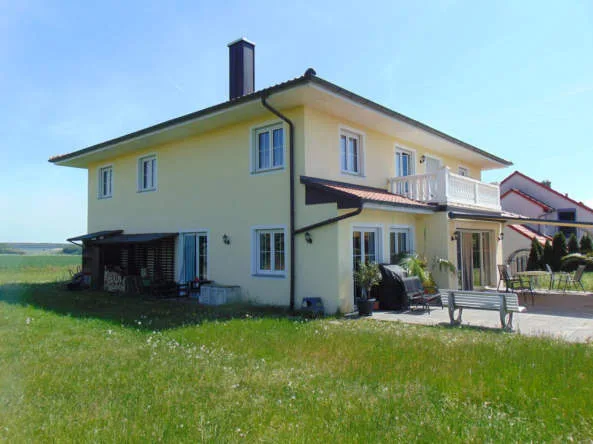 Zwangsversteigerung Einfamilienhaus in Dittelbrunn – Objektfoto