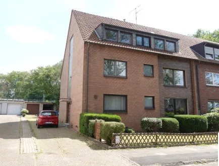 Zwangsversteigerung Mehrfamilienhaus in Oberhausen: Objektfoto
