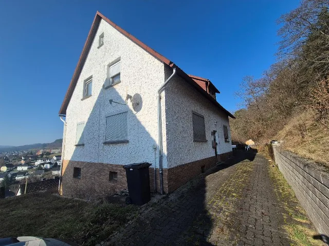Zwangsversteigerung Einfamilienhaus in Biedenkopf: Objektfoto