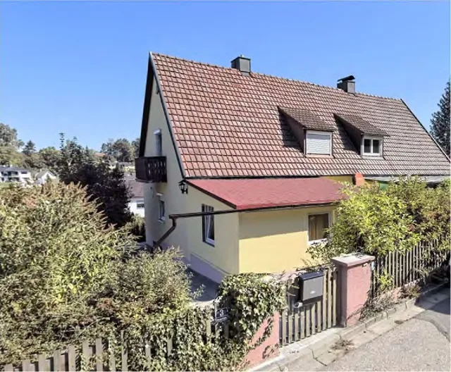 Zwangsversteigerung Doppelhaushälfte in Ergoldsbach: Objektfoto