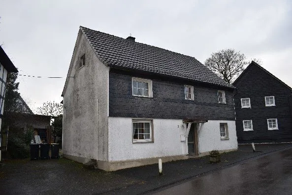 Zwangsversteigerung Einfamilienhaus in Lindlar: Objektfoto