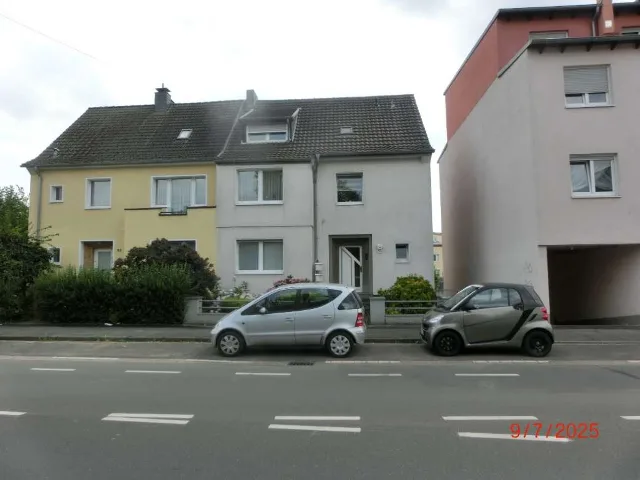 Zwangsversteigerung Zweifamilienhaus in Siegburg: Objektfoto