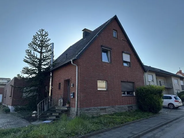 Zwangsversteigerung Einfamilienhaus in Titz: Objektfoto
