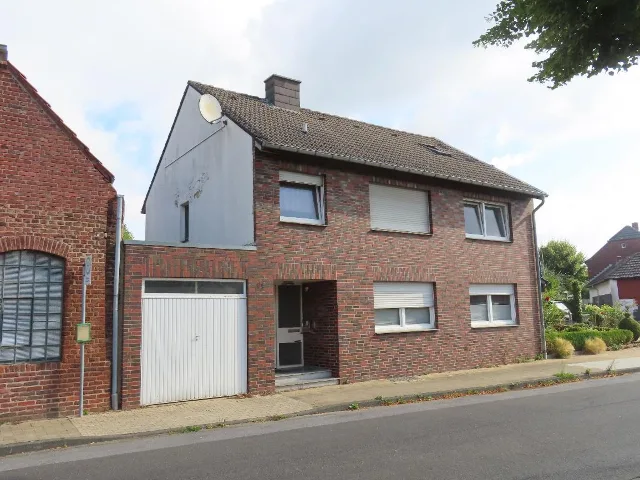 Zwangsversteigerung Einfamilienhaus in Titz: Objektfoto