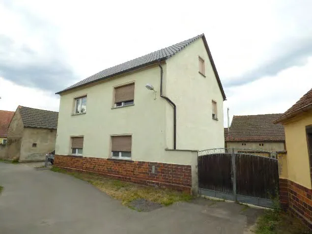 Zwangsversteigerung Zweifamilienhaus in Ruhland: Objektfoto