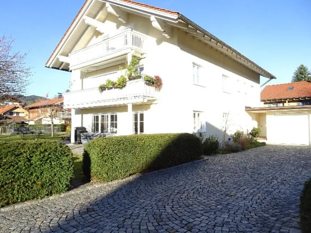 Zwangsversteigerung Mehrfamilienhaus in Lenggries: Objektfoto