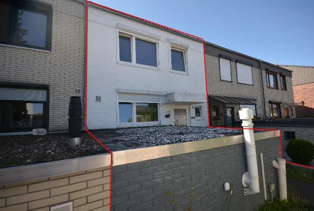 Zwangsversteigerung Reihenhaus in Stuhr: Objektfoto