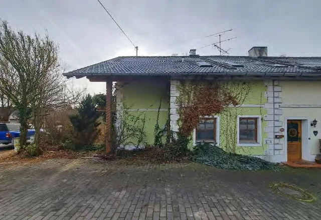 Zwangsversteigerung Doppelhaushälfte in Obergeislbach: Objektfoto