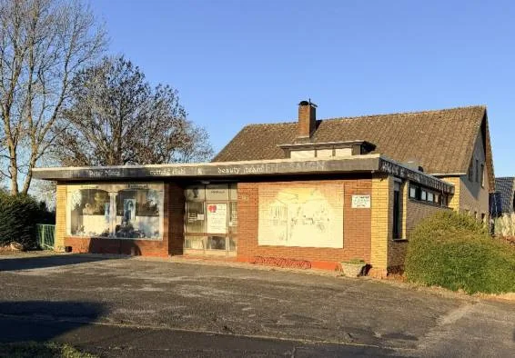 Zwangsversteigerung Zweifamilienhaus in Loehne: Objektfoto