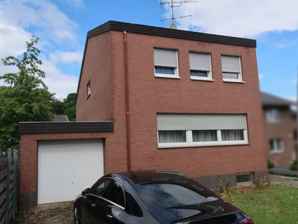 Zwangsversteigerung Einfamilienhaus in Kreuzau: Objektfoto