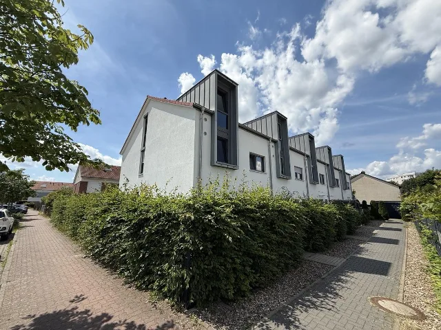 Zwangsversteigerung Reihenhaus in Laatzen: Objektfoto