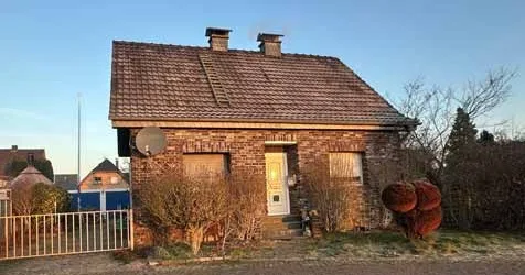 Zwangsversteigerung Einfamilienhaus in Alpen: Objektfoto