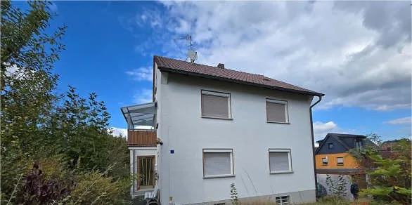 Zwangsversteigerung Zweifamilienhaus in Rödental: Objektfoto