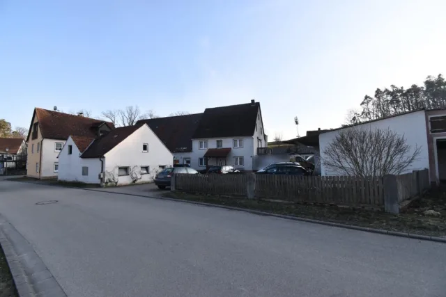 Zwangsversteigerung Einfamilienhaus in Sachsen bei Ansbach: Objektfoto