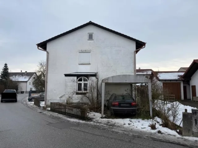 Zwangsversteigerung Zweifamilienhaus in Oberpöring: Objektfoto