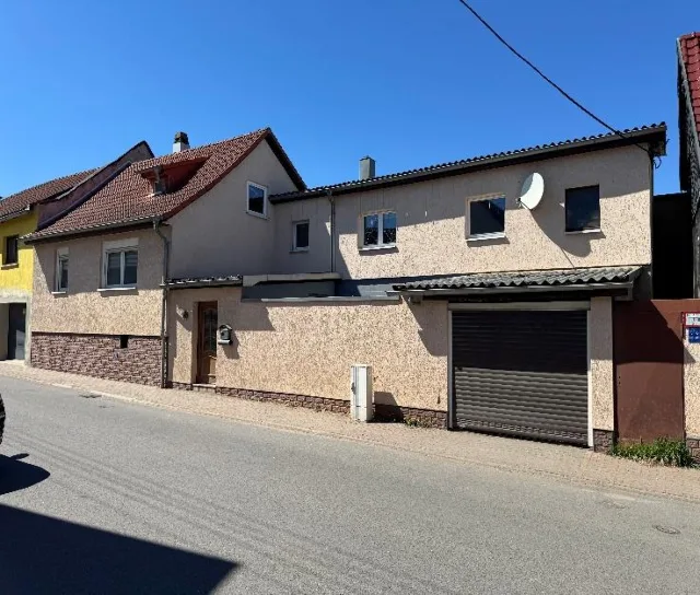 Zwangsversteigerung Einfamilienhaus in Ohrdruf OT Wölfis: Objektfoto