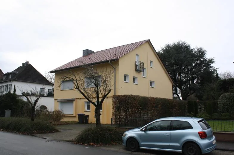 Frontansicht des Einfamilienhauses