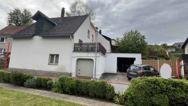 Zwangsversteigerung Doppelhaushälfte in Beverungen – Objektfoto