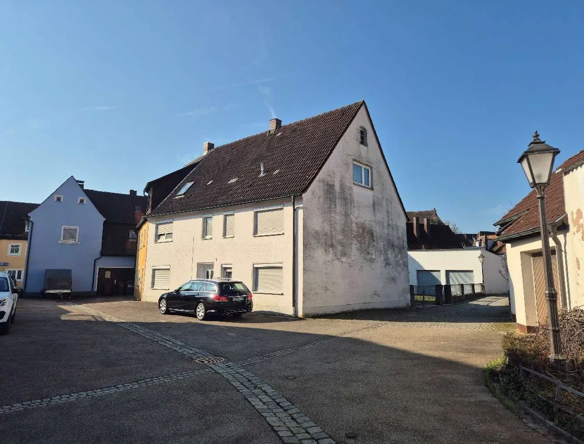 Vorderansicht Mehrfamilienhaus