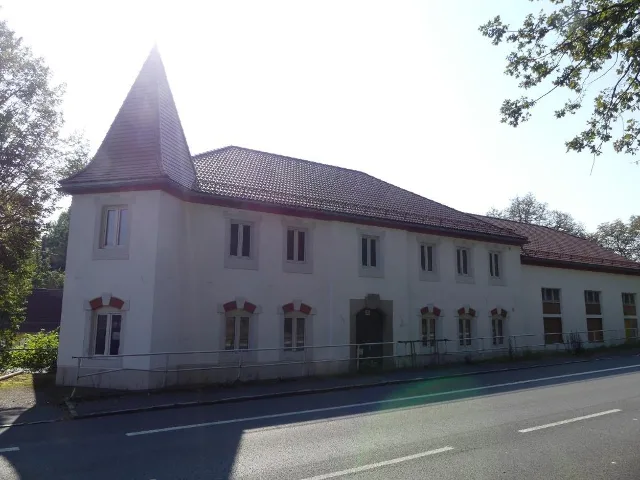 Zwangsversteigerung Mehrfamilienhaus in Herzogswalde: Objektfoto