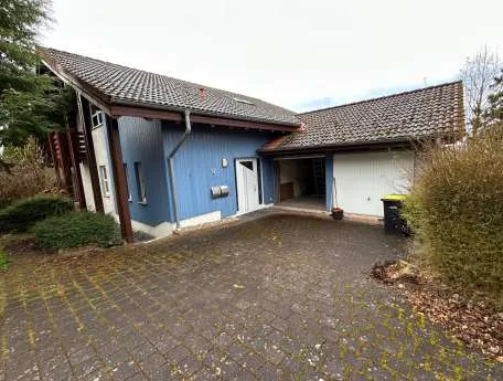 Zwangsversteigerung Zweifamilienhaus in Schieder-Schwalenberg: Objektfoto
