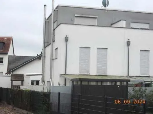 Zwangsversteigerung Reihenhaus in Obertshausen – Objektfoto