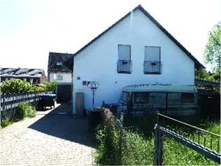 Zwangsversteigerung Zweifamilienhaus in Grevenbroich: Objektfoto