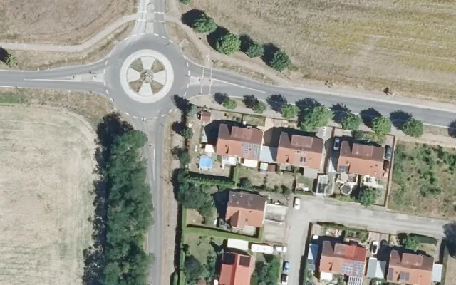 Amtliches Luftbild der Objektlage