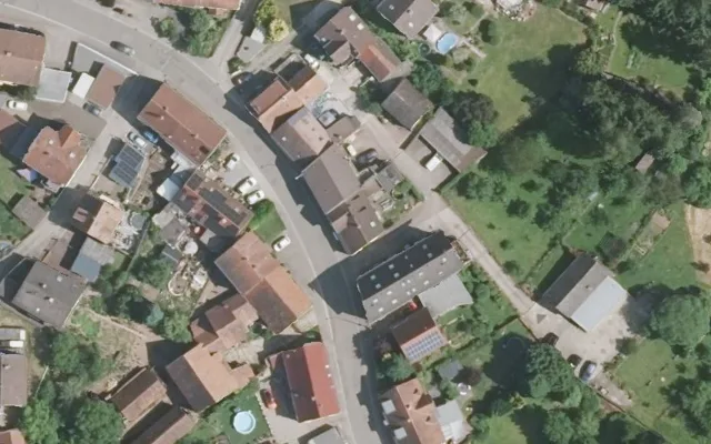 Amtliches Luftbild der Objektlage