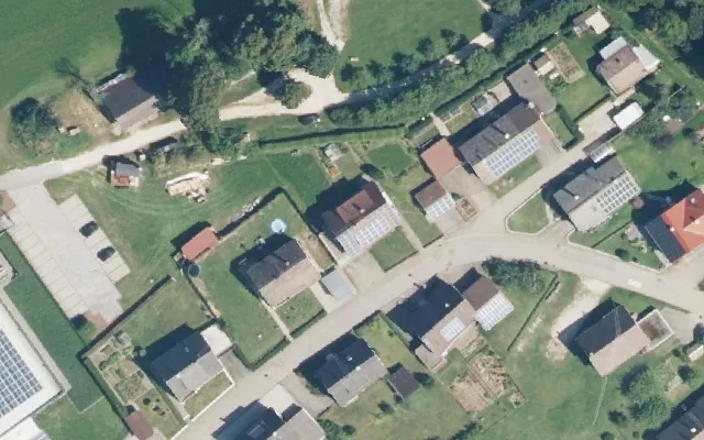 Amtliches Luftbild der Objektlage