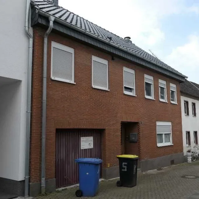 Zwangsversteigerung Einfamilienhaus in Kerpen: Objektfoto