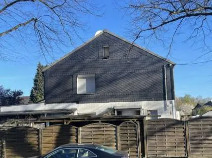 Zwangsversteigerung Reihenhaus in Duisburg: Objektfoto