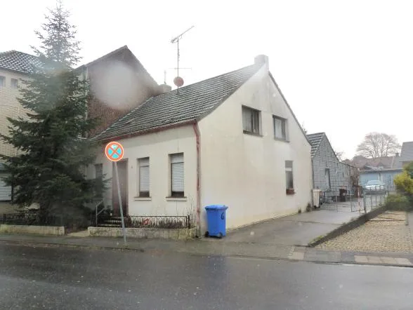 Zwangsversteigerung Einfamilienhaus in Schwalmtal: Objektfoto