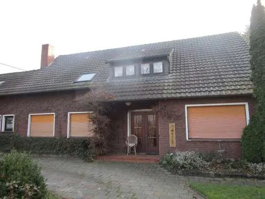 Zwangsversteigerung Einfamilienhaus in Surwold: Objektfoto