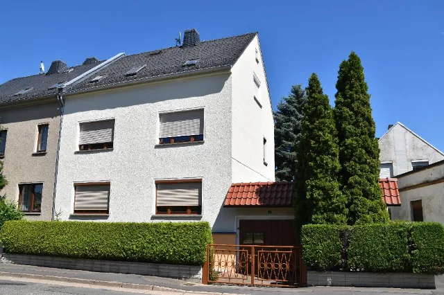 Zwangsversteigerung Zweifamilienhaus in Glauchau: Objektfoto