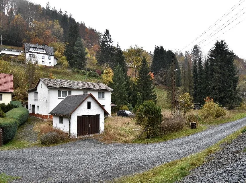 Gebäudeansicht von Straße aus
