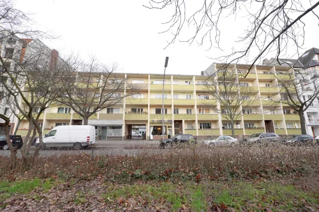 Zwangsversteigerung Wohn-/Geschäftshaus in Berlin: Objektfoto