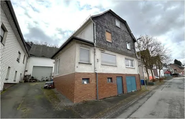 Zwangsversteigerung Einfamilienhaus in Eschenburg: Objektfoto