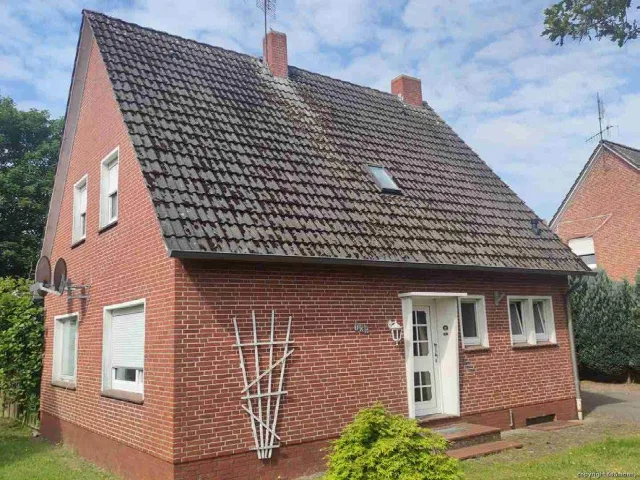 Zwangsversteigerung Einfamilienhaus in Papenburg: Objektfoto