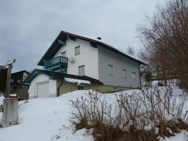 Zwangsversteigerung Zweifamilienhaus in Mauth: Objektfoto